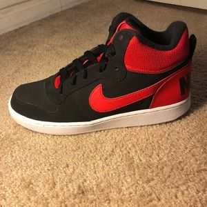 Boys’ Nike Ebernon High Black/Red